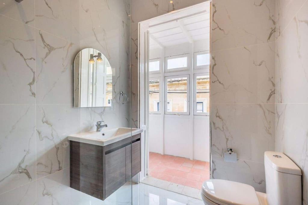 Spacious 4-Bedrooms Townhouse In Tas-Sliema Kültér fotó